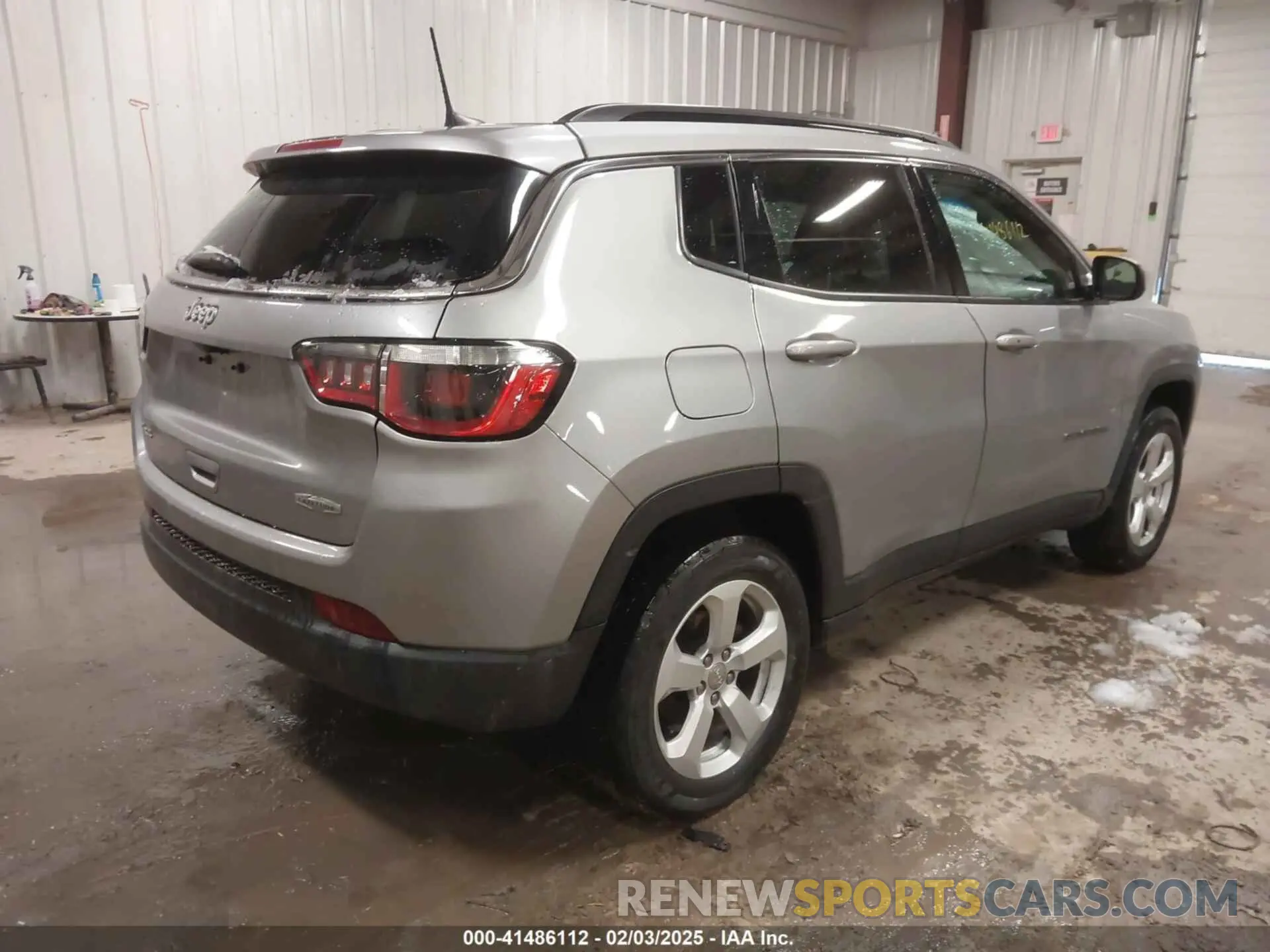 4 Photograph of a damaged car 3C4NJDBB1LT155169 JEEP COMPASS 2020