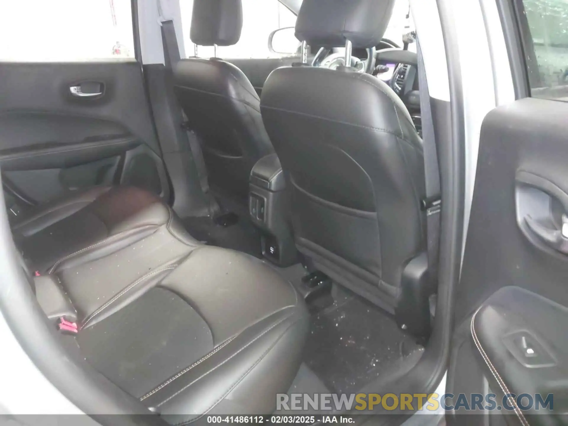 8 Photograph of a damaged car 3C4NJDBB1LT155169 JEEP COMPASS 2020