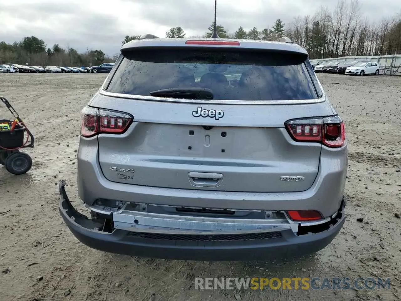 6 Photograph of a damaged car 3C4NJDBB1LT197597 JEEP COMPASS 2020