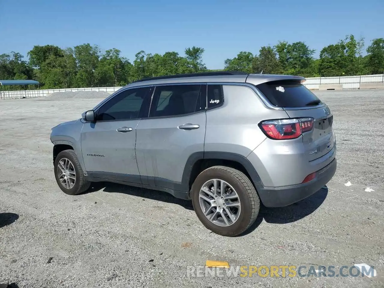 2 Photograph of a damaged car 3C4NJDBB1LT228931 JEEP COMPASS 2020
