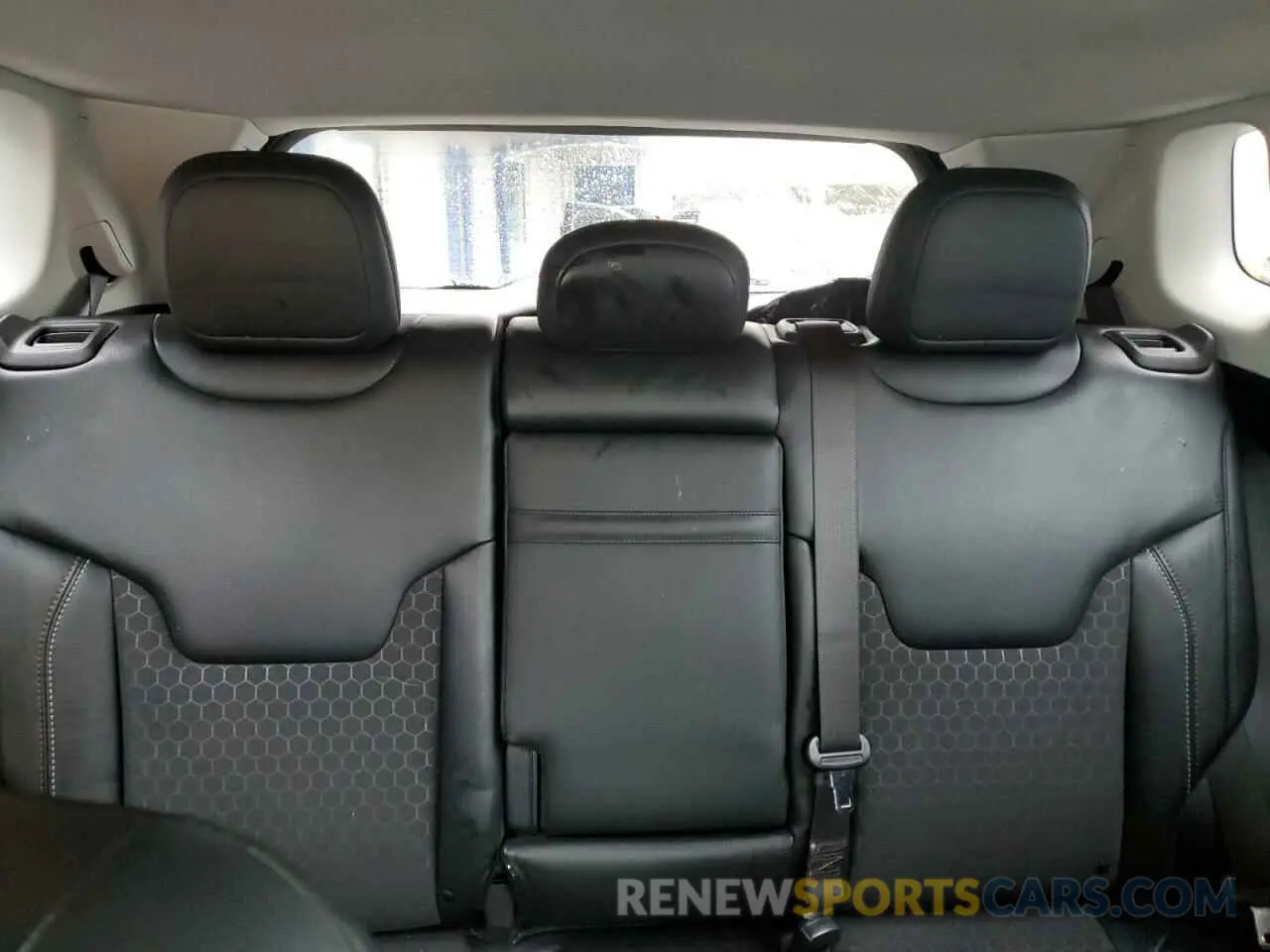 10 Photograph of a damaged car 3C4NJDBB2LT104702 JEEP COMPASS 2020