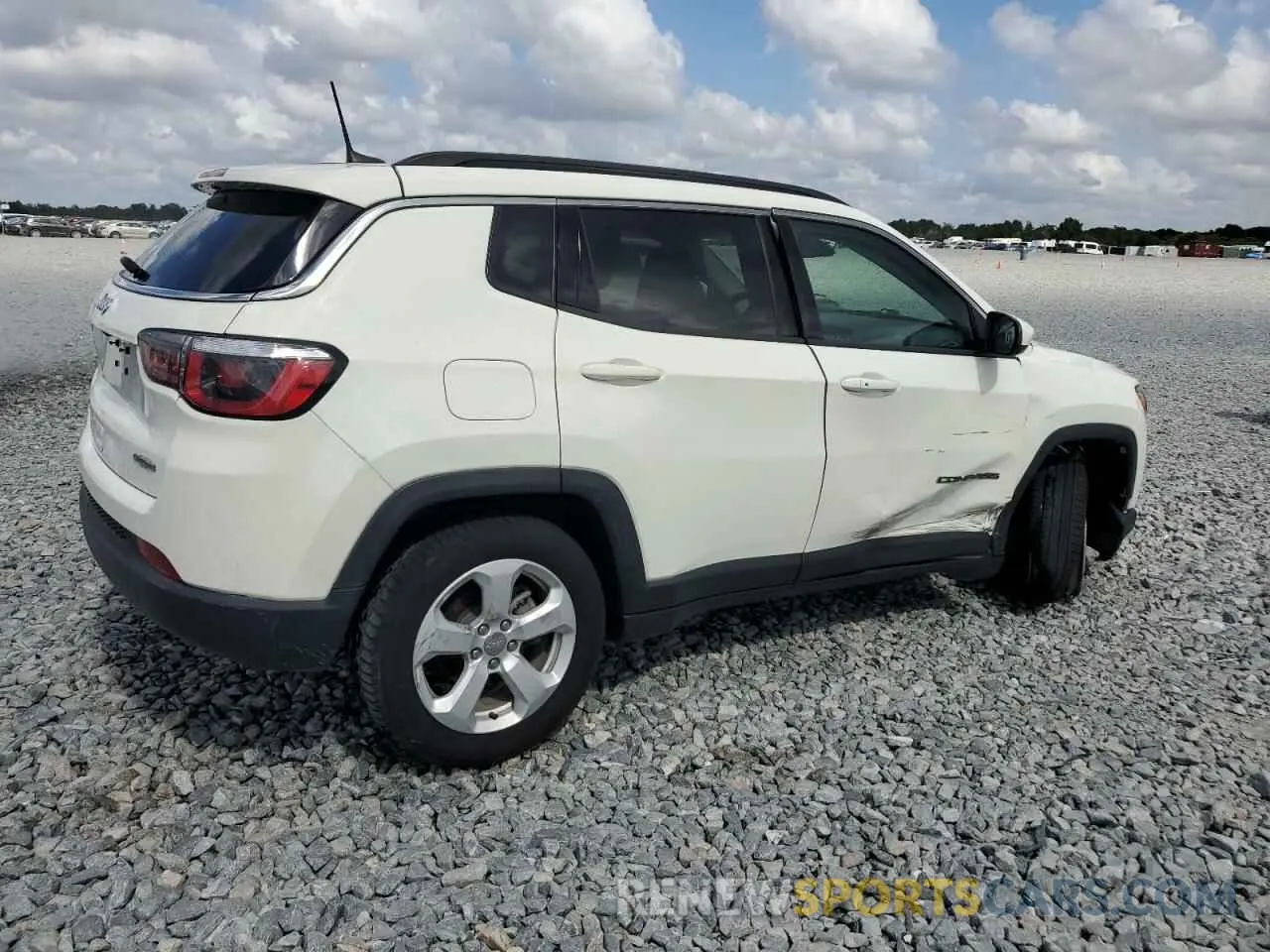 3 Photograph of a damaged car 3C4NJDBB2LT219705 JEEP COMPASS 2020