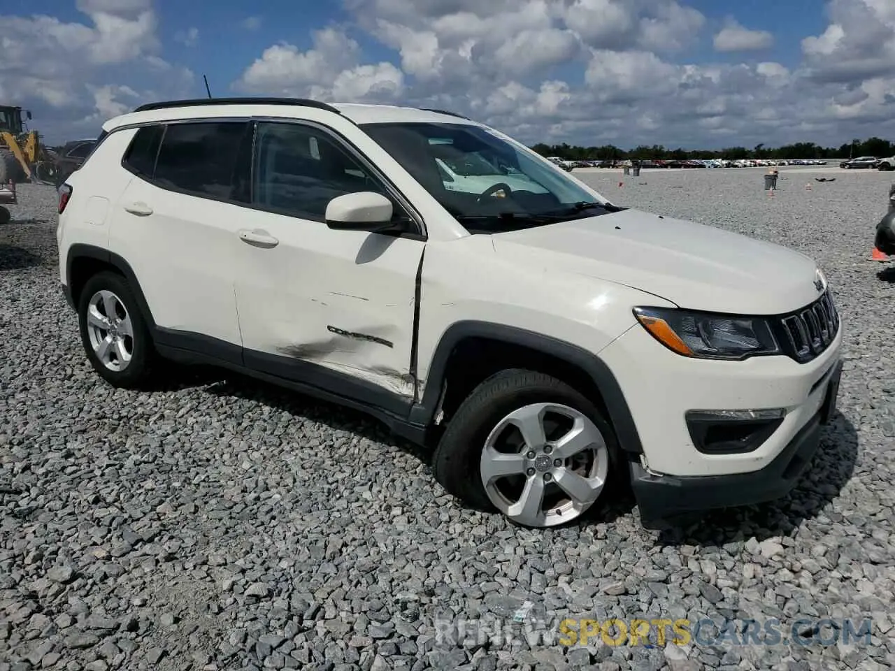 4 Photograph of a damaged car 3C4NJDBB2LT219705 JEEP COMPASS 2020