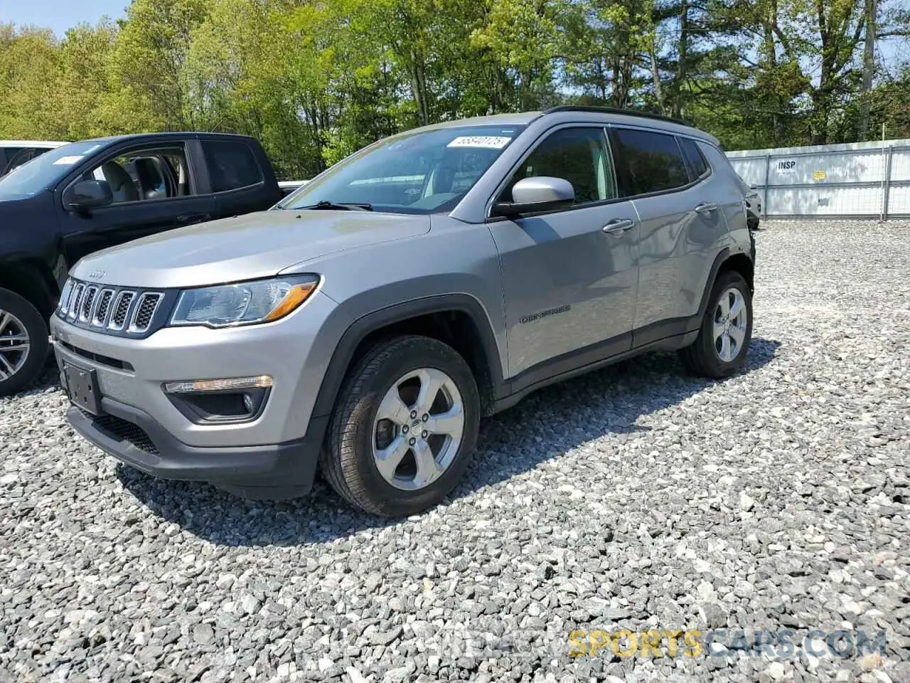 1 Photograph of a damaged car 3C4NJDBB3LT100870 JEEP COMPASS 2020