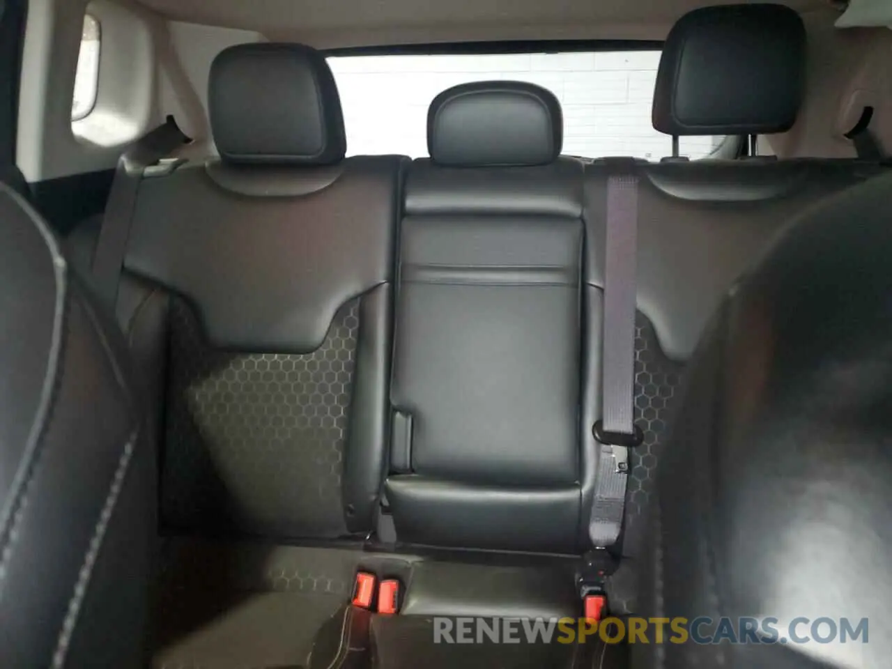 10 Photograph of a damaged car 3C4NJDBB3LT115739 JEEP COMPASS 2020
