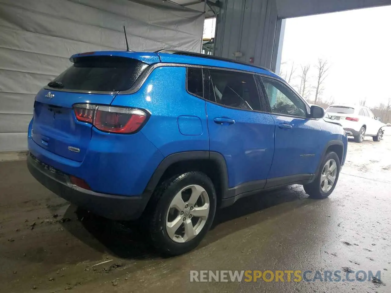 3 Photograph of a damaged car 3C4NJDBB3LT115739 JEEP COMPASS 2020