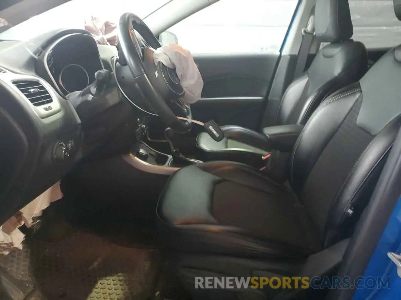 7 Photograph of a damaged car 3C4NJDBB3LT115739 JEEP COMPASS 2020