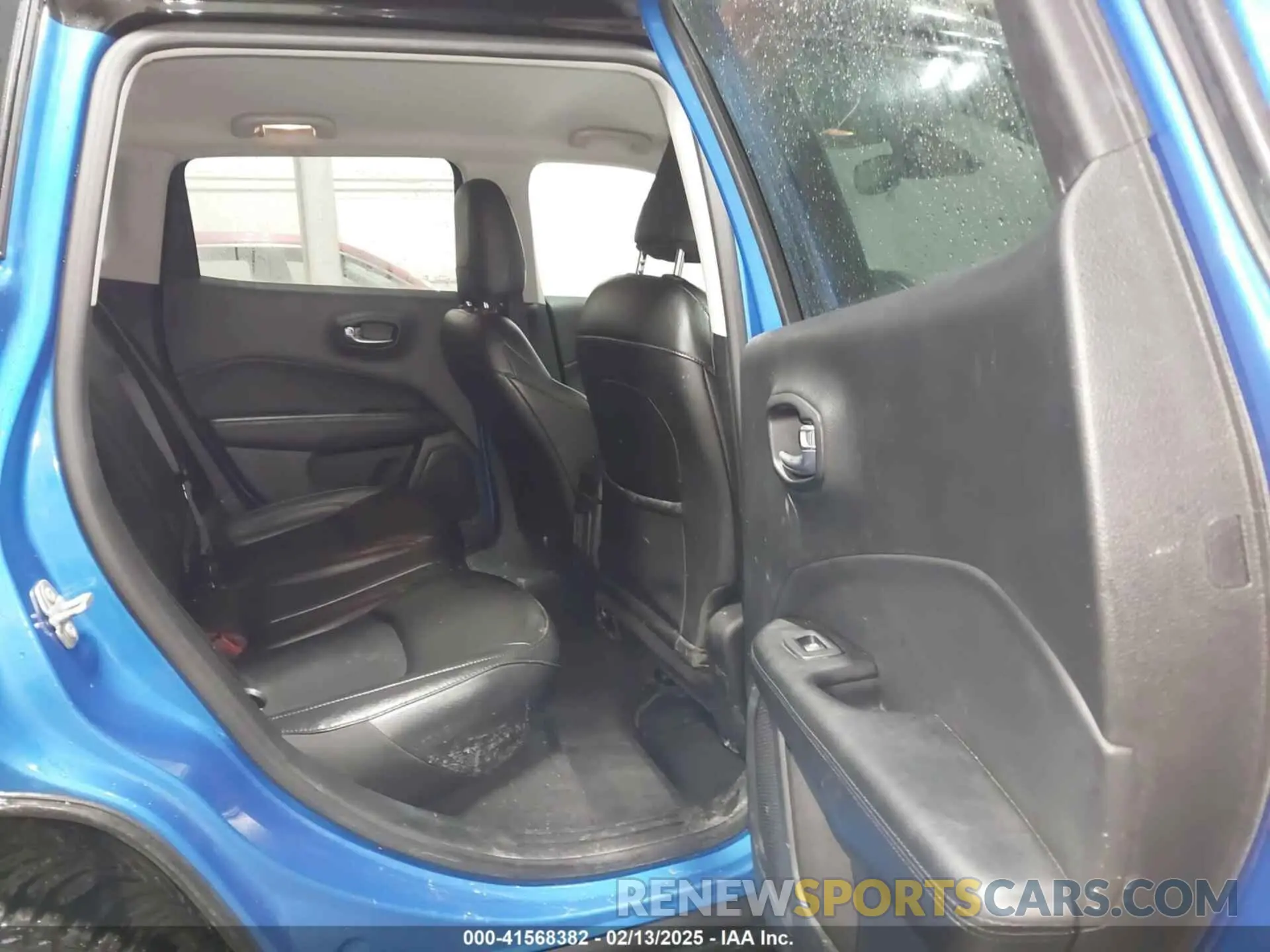 8 Photograph of a damaged car 3C4NJDBB3LT229336 JEEP COMPASS 2020