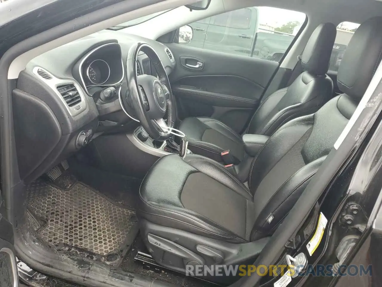 7 Photograph of a damaged car 3C4NJDBB4LT100649 JEEP COMPASS 2020