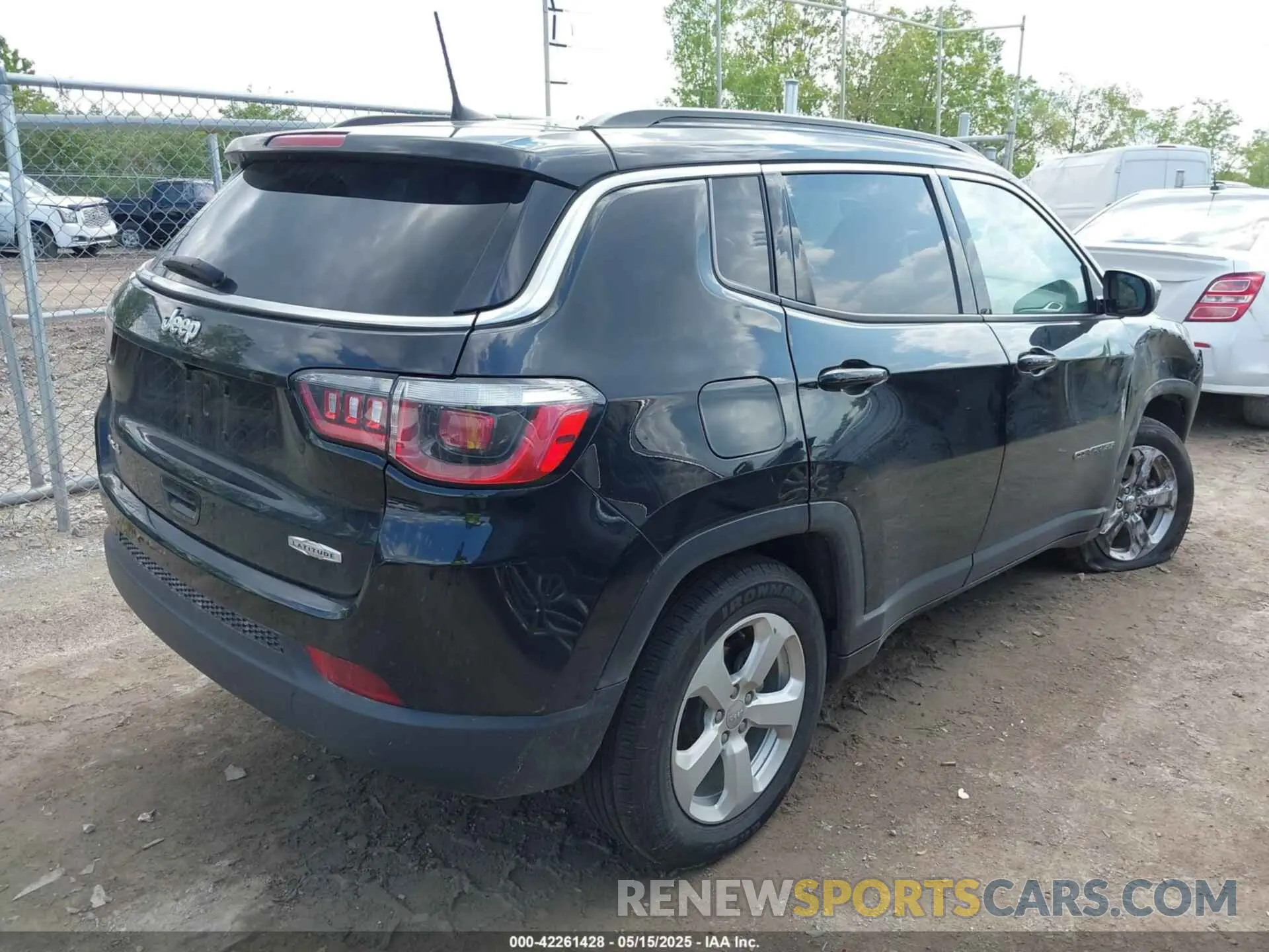 4 Photograph of a damaged car 3C4NJDBB4LT167980 JEEP COMPASS 2020