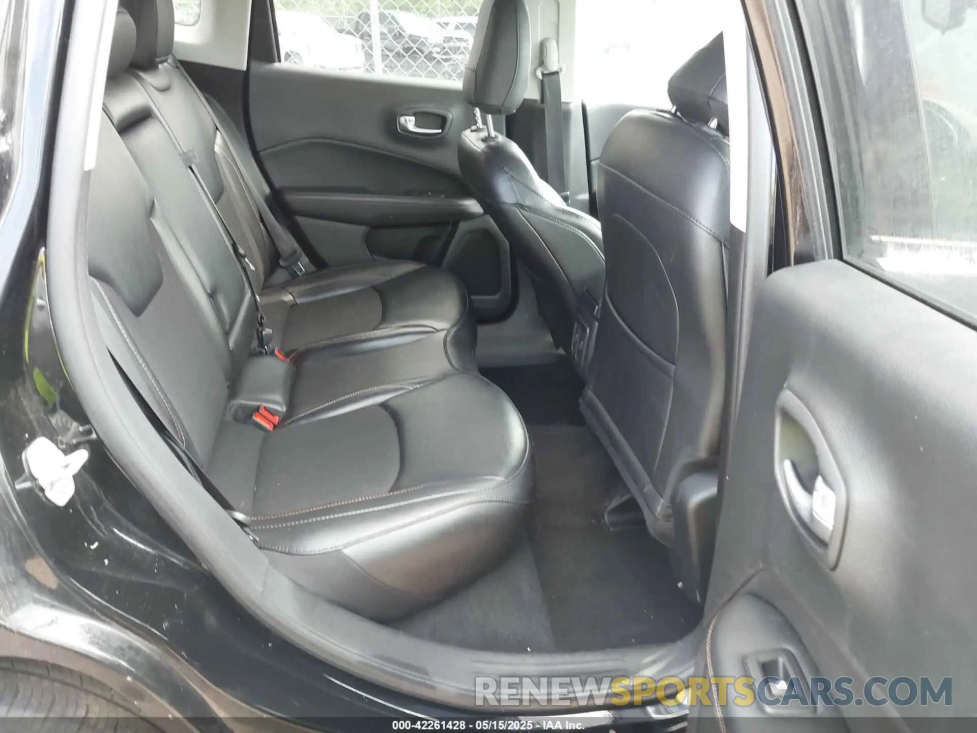 8 Photograph of a damaged car 3C4NJDBB4LT167980 JEEP COMPASS 2020