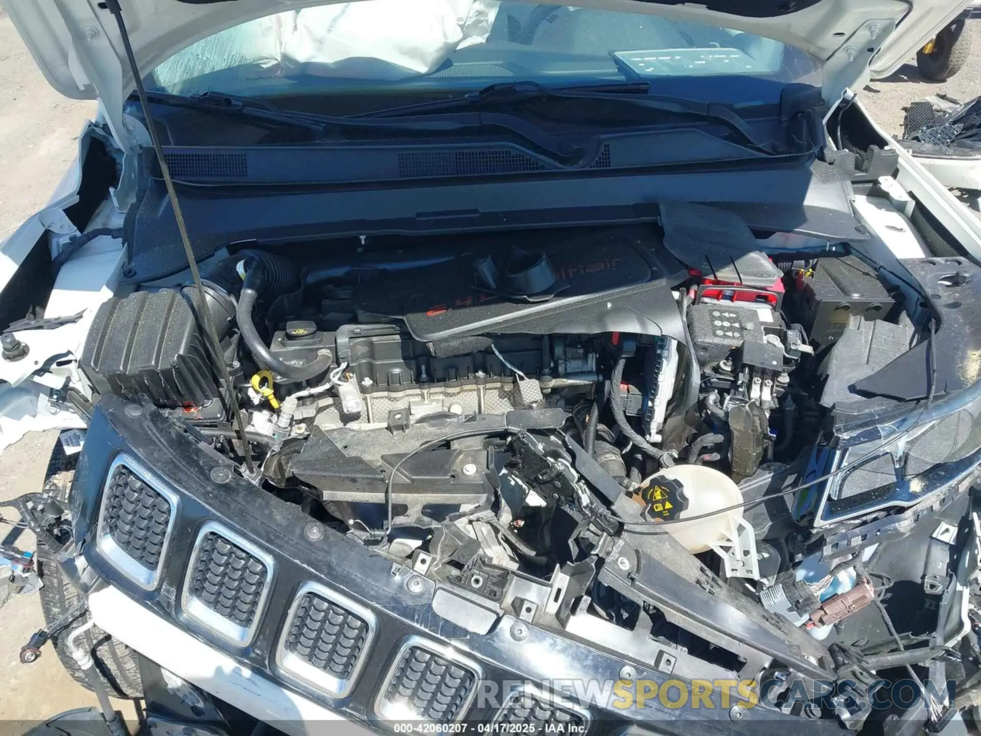 10 Photograph of a damaged car 3C4NJDBB4LT222752 JEEP COMPASS 2020