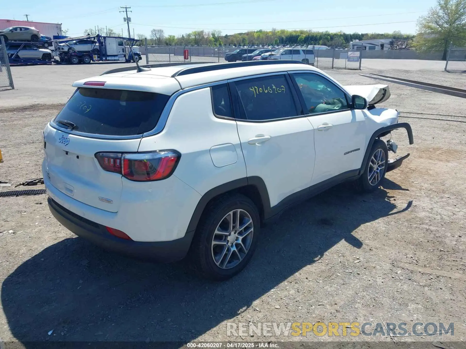 4 Photograph of a damaged car 3C4NJDBB4LT222752 JEEP COMPASS 2020