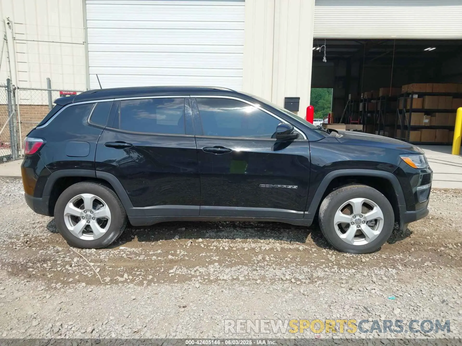13 Photograph of a damaged car 3C4NJDBB5LT130257 JEEP COMPASS 2020