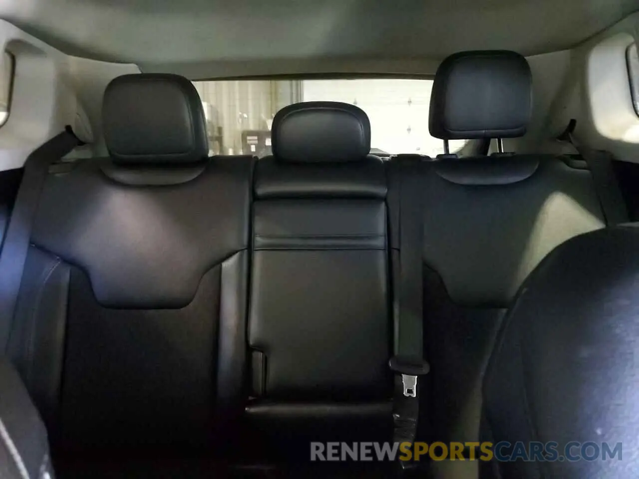 10 Photograph of a damaged car 3C4NJDBB5LT139931 JEEP COMPASS 2020