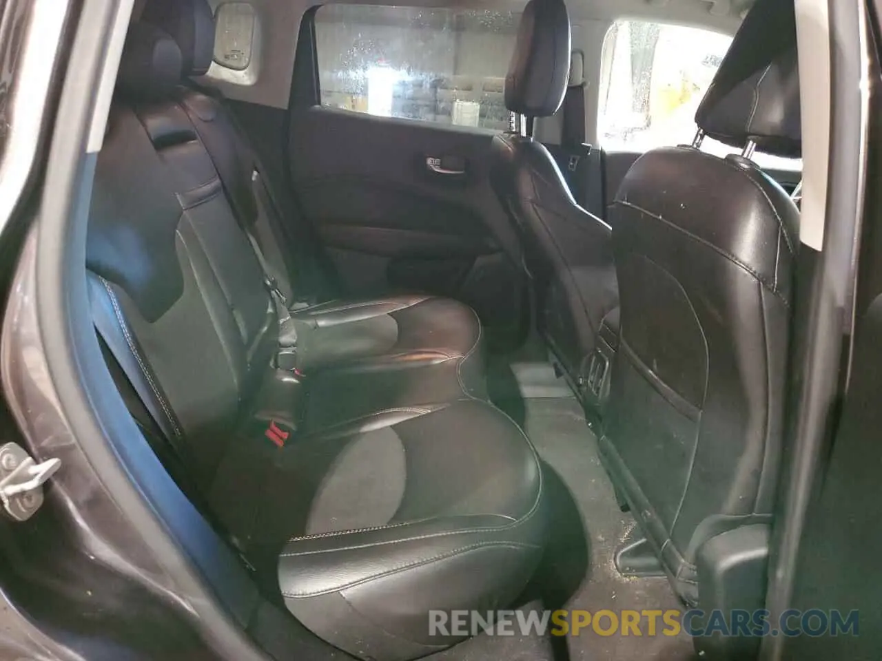 11 Photograph of a damaged car 3C4NJDBB5LT139931 JEEP COMPASS 2020