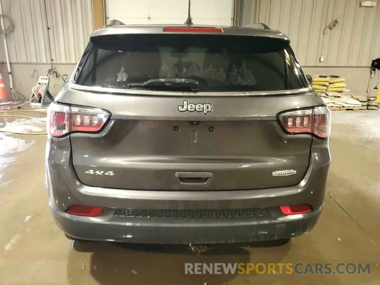 6 Photograph of a damaged car 3C4NJDBB5LT139931 JEEP COMPASS 2020