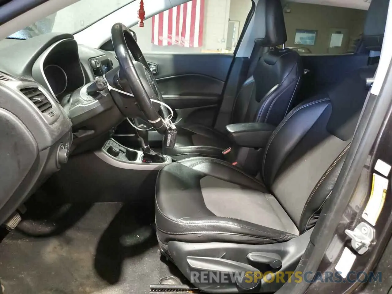 7 Photograph of a damaged car 3C4NJDBB5LT139931 JEEP COMPASS 2020