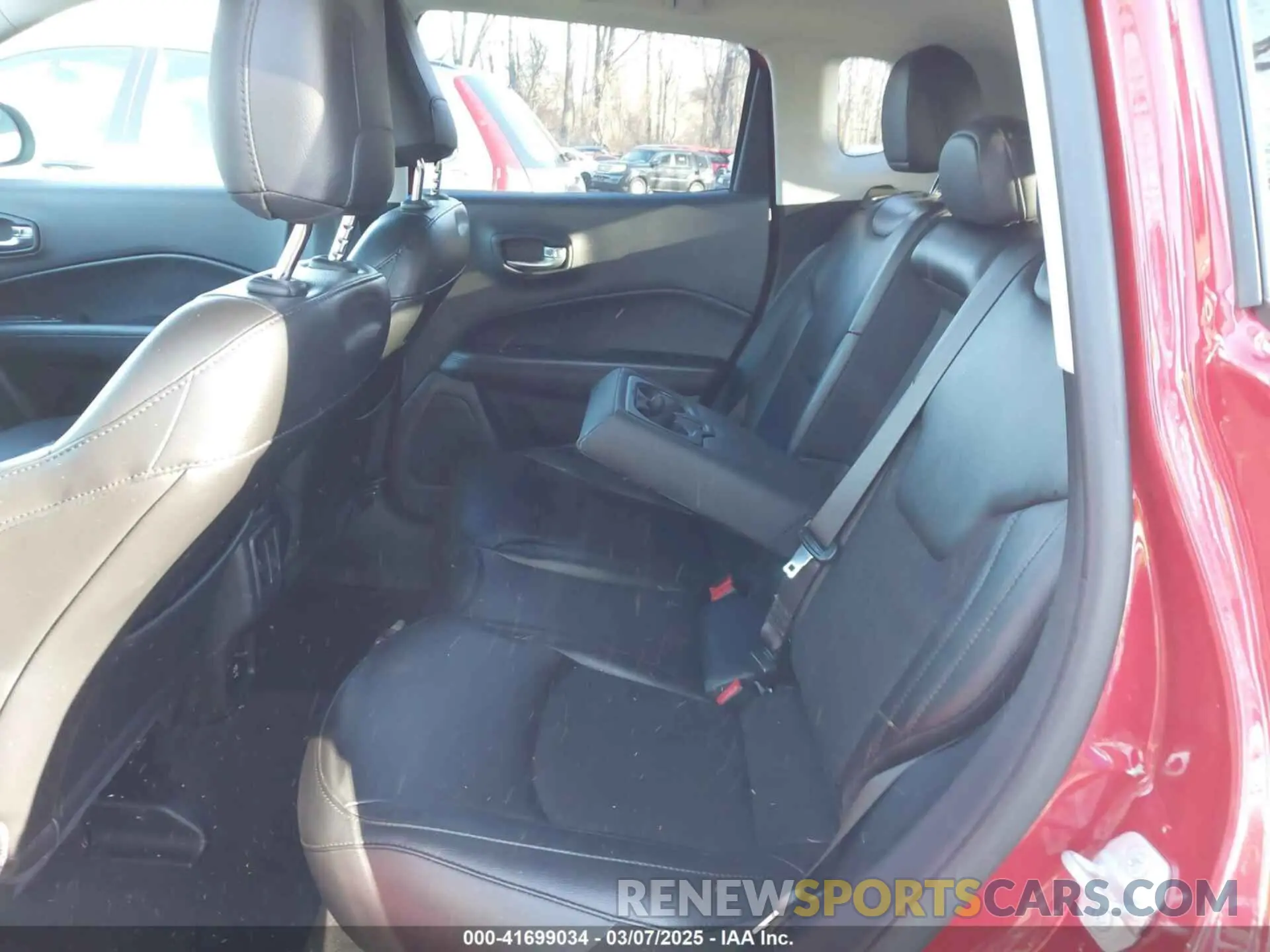 8 Photograph of a damaged car 3C4NJDBB5LT149875 JEEP COMPASS 2020