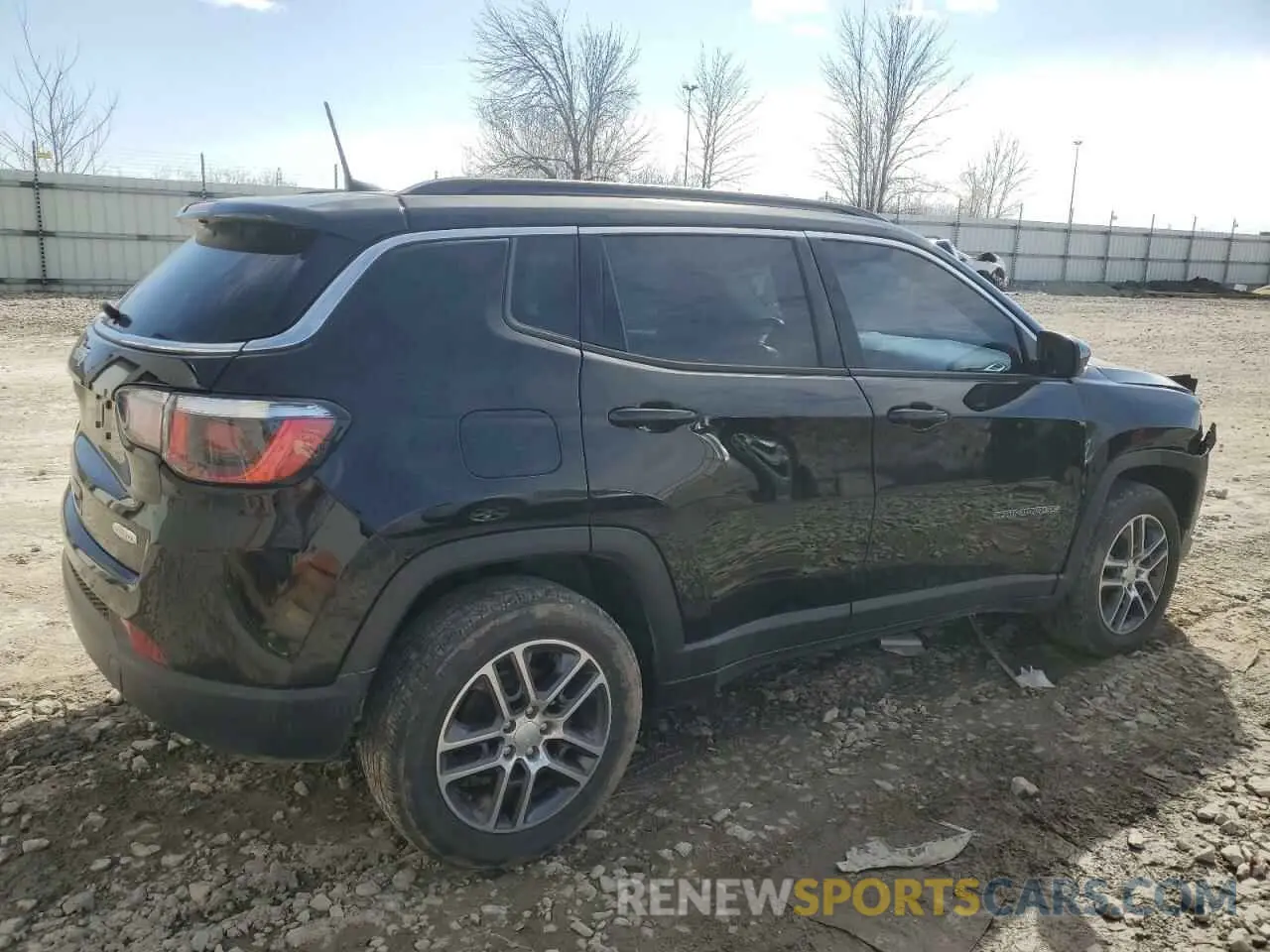 3 Photograph of a damaged car 3C4NJDBB5LT222579 JEEP COMPASS 2020