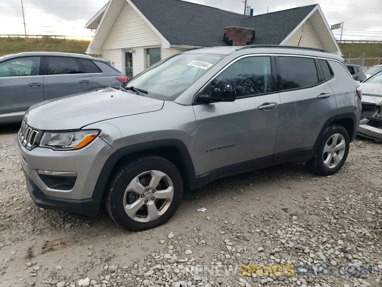 1 Photograph of a damaged car 3C4NJDBB6LT100572 JEEP COMPASS 2020