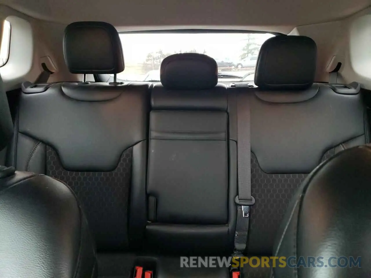 10 Photograph of a damaged car 3C4NJDBB6LT100572 JEEP COMPASS 2020
