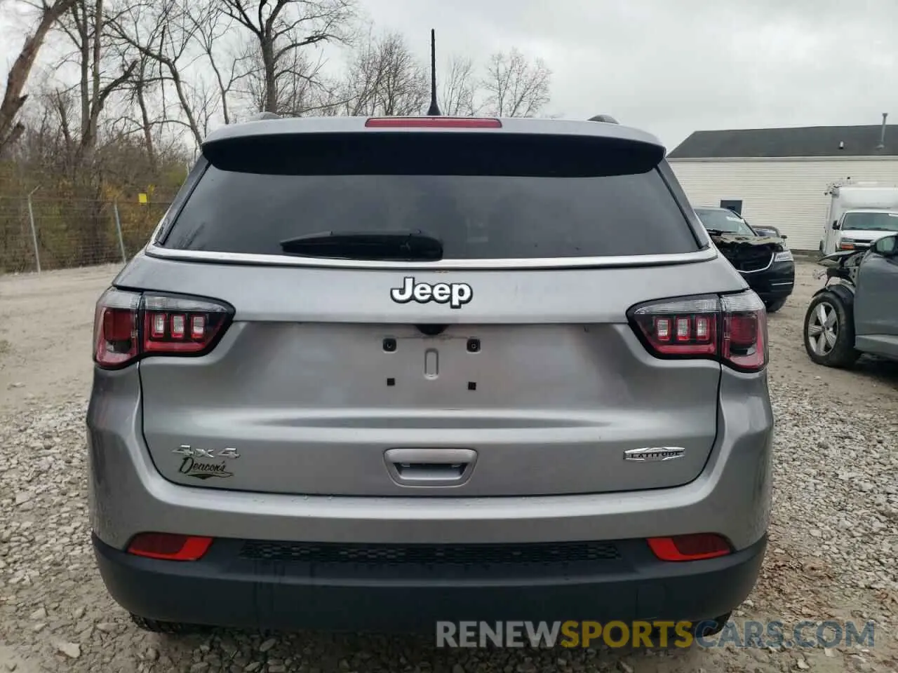 6 Photograph of a damaged car 3C4NJDBB6LT100572 JEEP COMPASS 2020