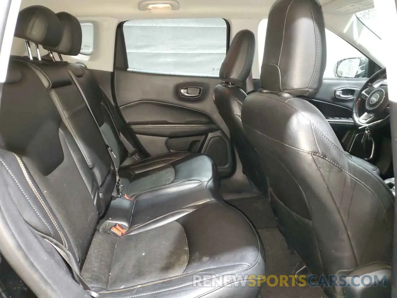 11 Photograph of a damaged car 3C4NJDBB6LT116884 JEEP COMPASS 2020