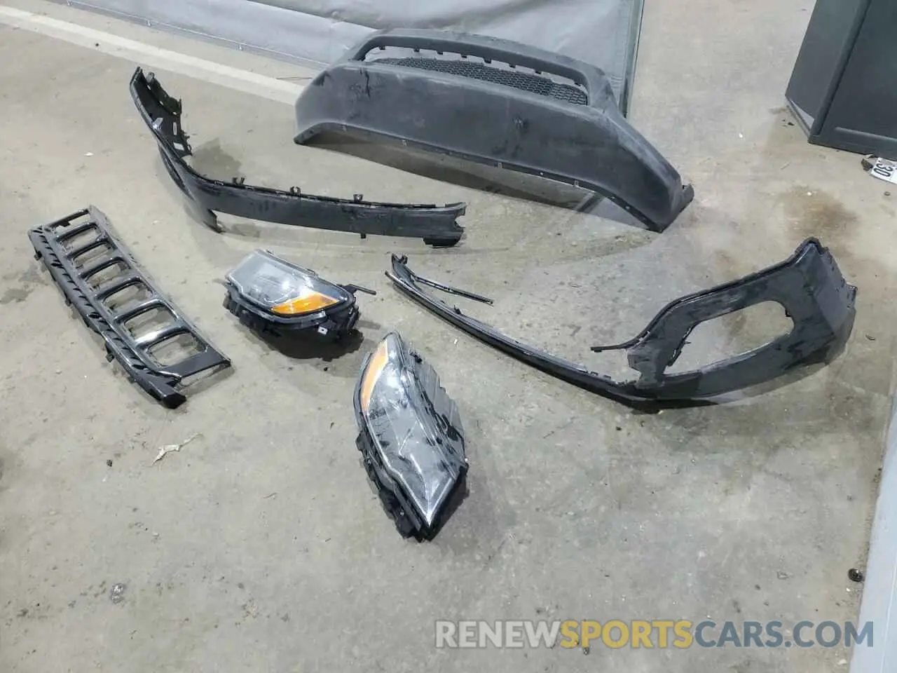 13 Photograph of a damaged car 3C4NJDBB6LT116884 JEEP COMPASS 2020