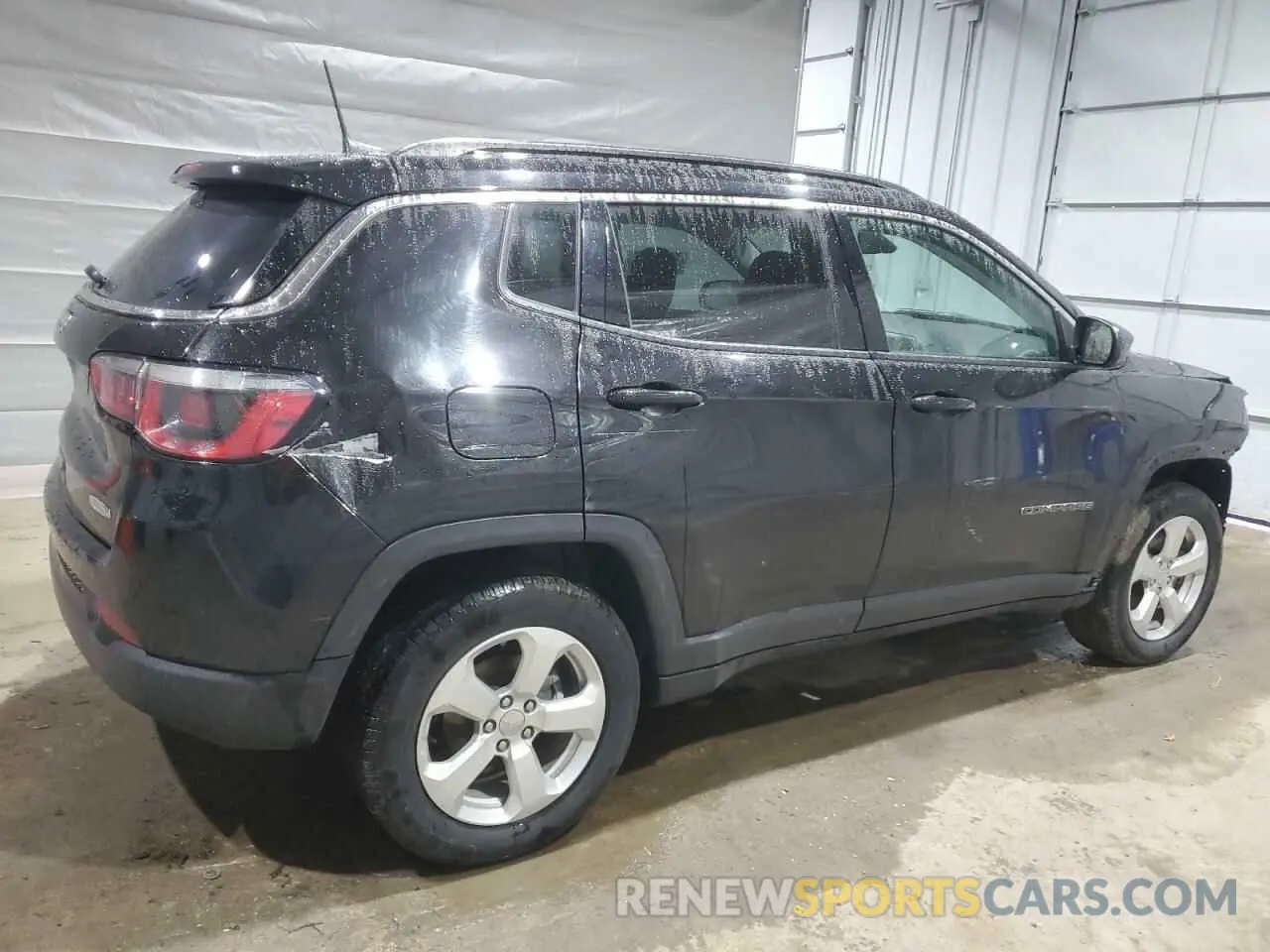 3 Photograph of a damaged car 3C4NJDBB6LT116884 JEEP COMPASS 2020