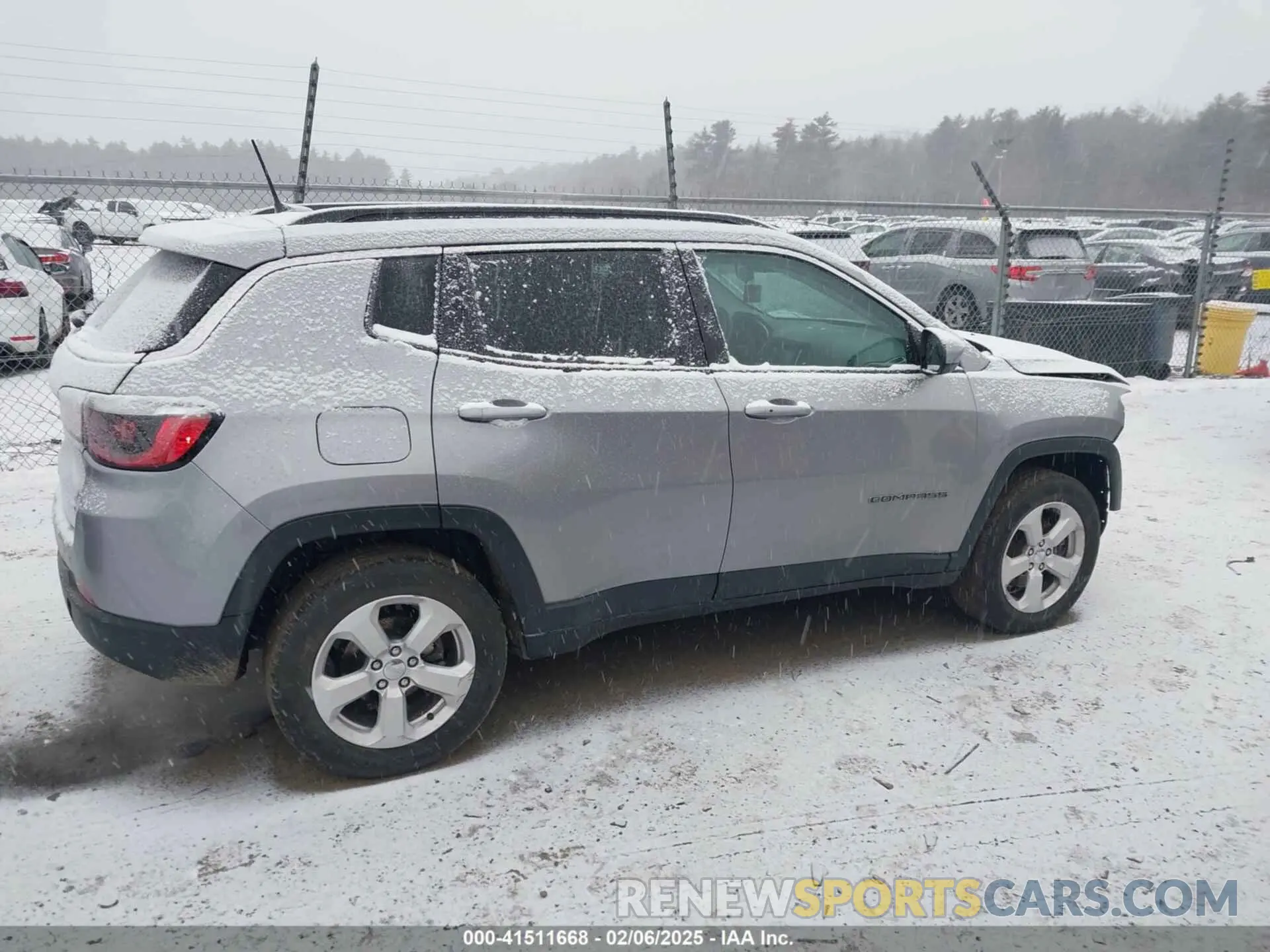 14 Photograph of a damaged car 3C4NJDBB6LT131918 JEEP COMPASS 2020