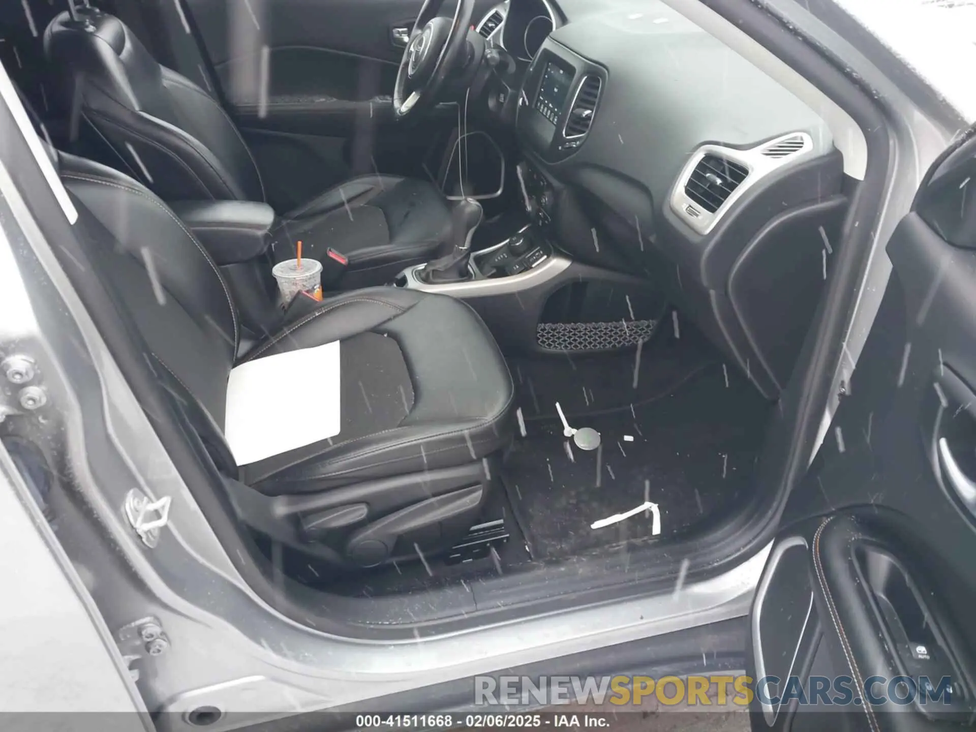 5 Photograph of a damaged car 3C4NJDBB6LT131918 JEEP COMPASS 2020