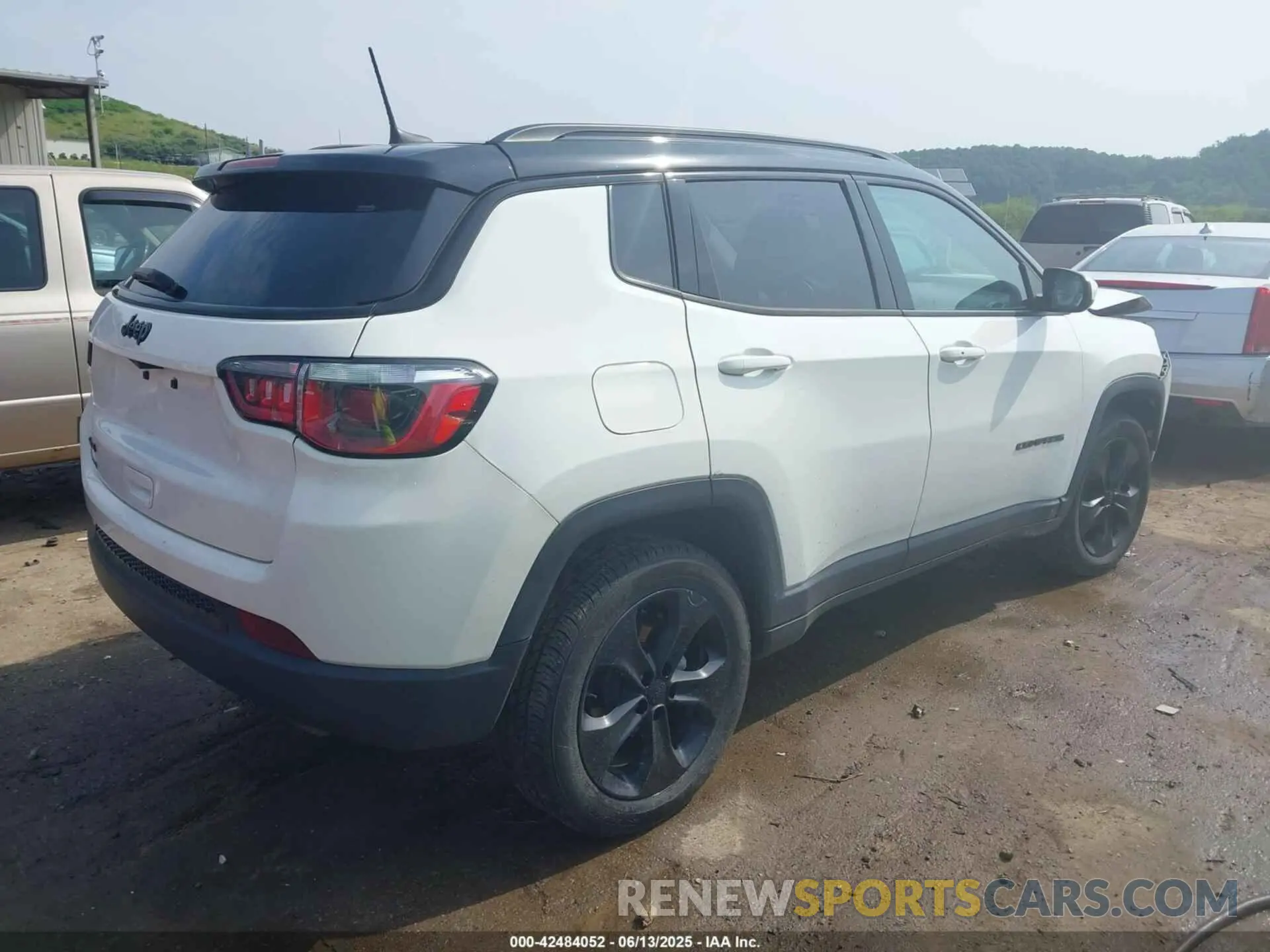 4 Photograph of a damaged car 3C4NJDBB6LT157841 JEEP COMPASS 2020