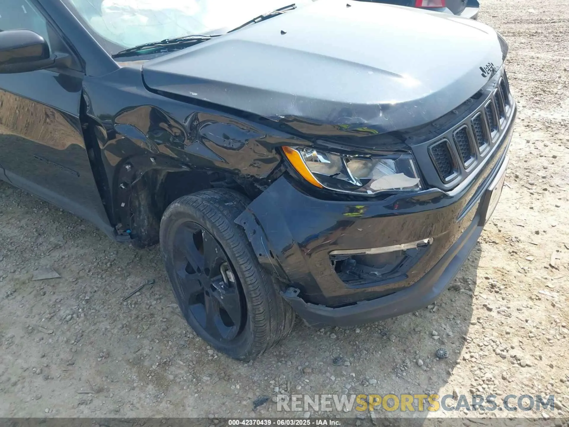 6 Photograph of a damaged car 3C4NJDBB6LT209985 JEEP COMPASS 2020