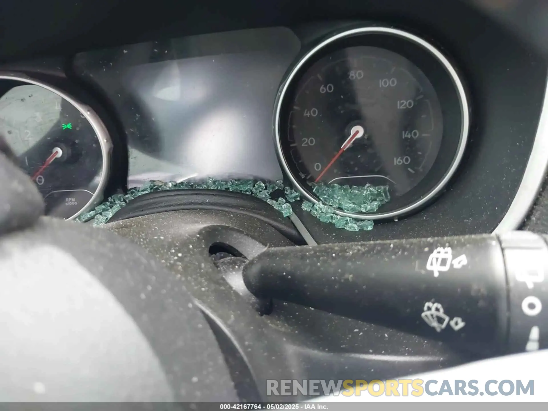 7 Photograph of a damaged car 3C4NJDBB7LT100998 JEEP COMPASS 2020