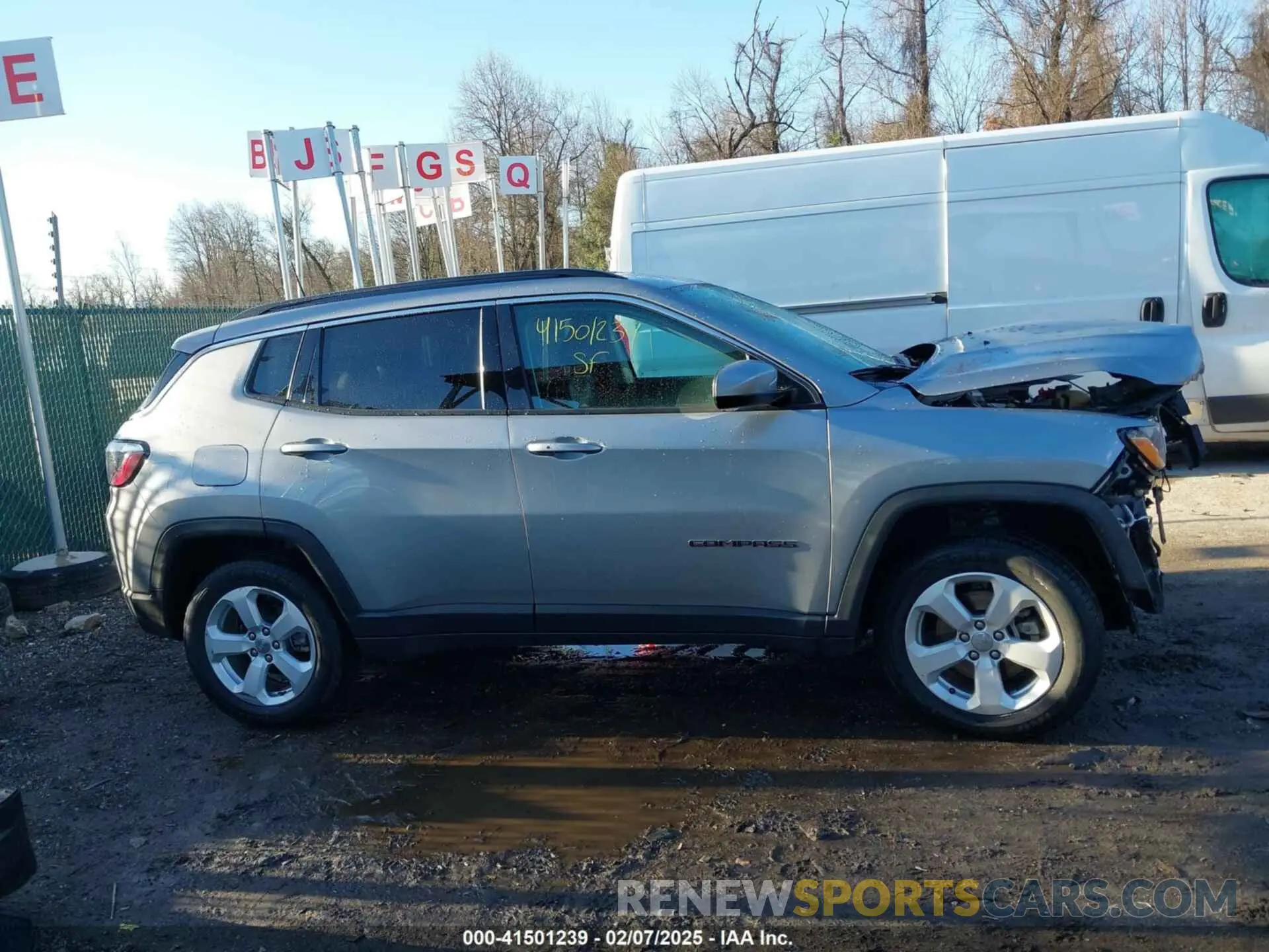 14 Photograph of a damaged car 3C4NJDBB7LT148324 JEEP COMPASS 2020