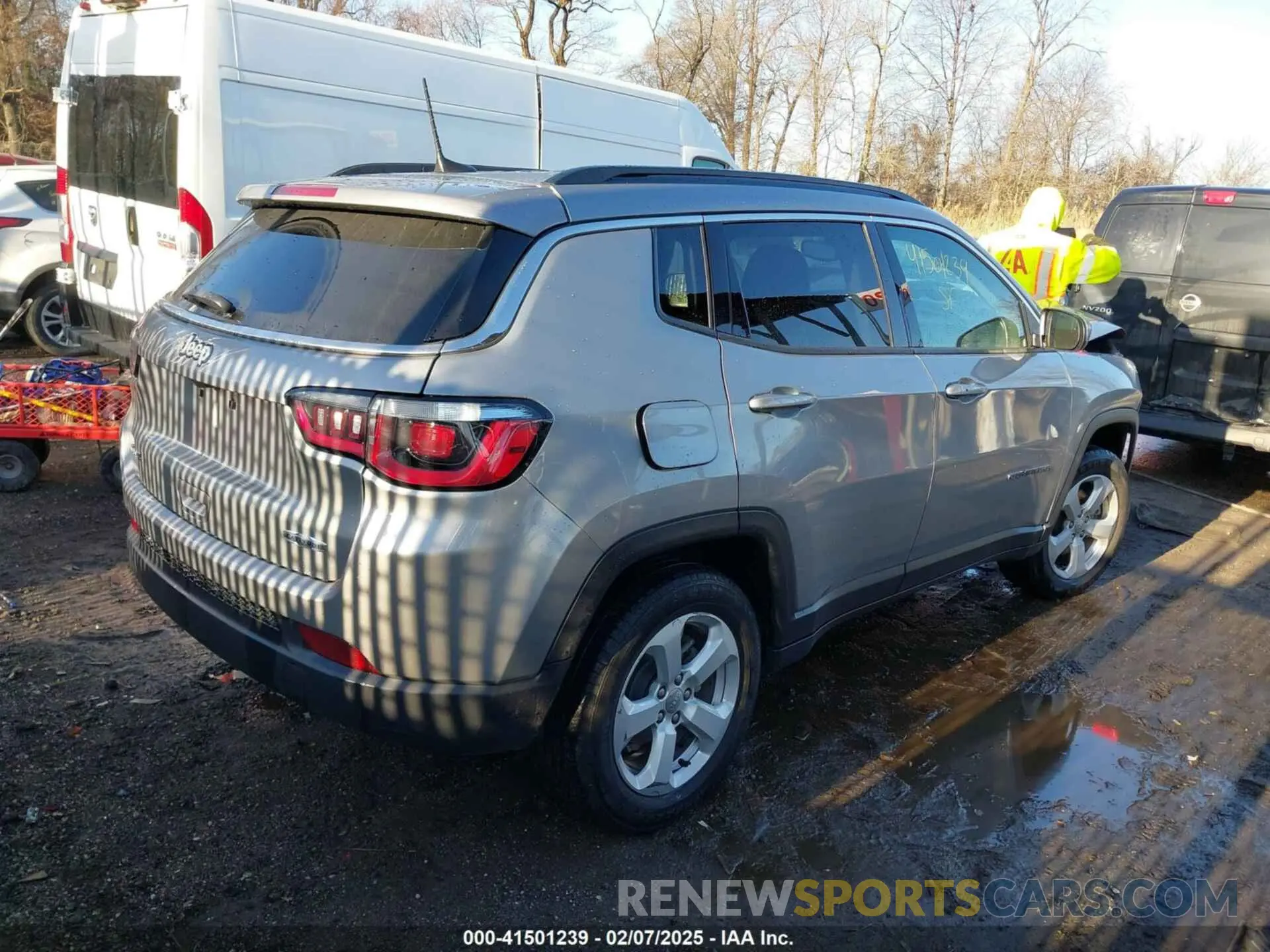 4 Photograph of a damaged car 3C4NJDBB7LT148324 JEEP COMPASS 2020