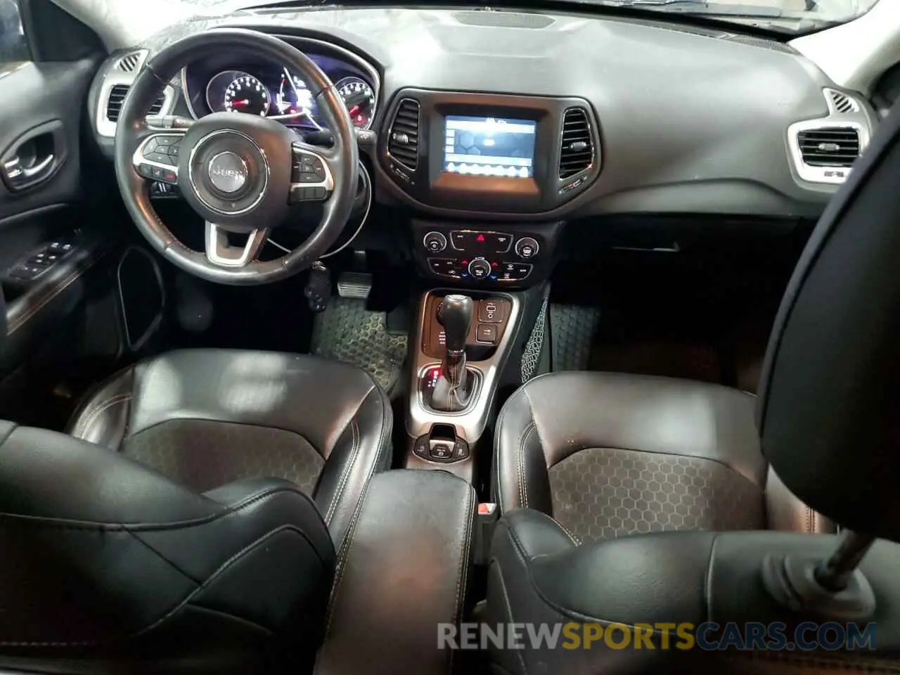 8 Photograph of a damaged car 3C4NJDBB7LT149974 JEEP COMPASS 2020