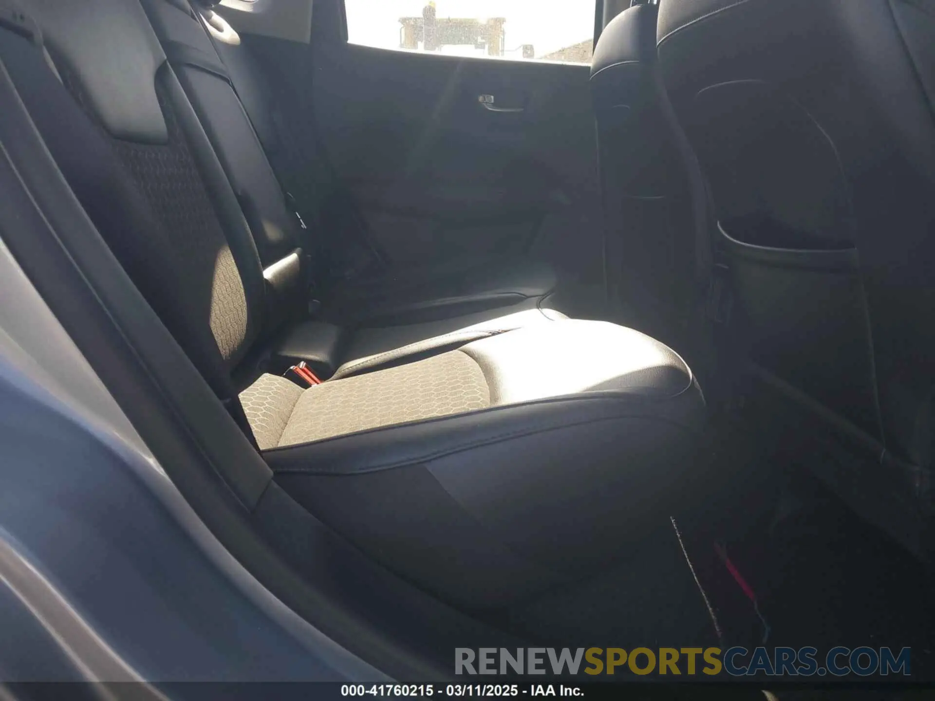 8 Photograph of a damaged car 3C4NJDBB7LT155175 JEEP COMPASS 2020