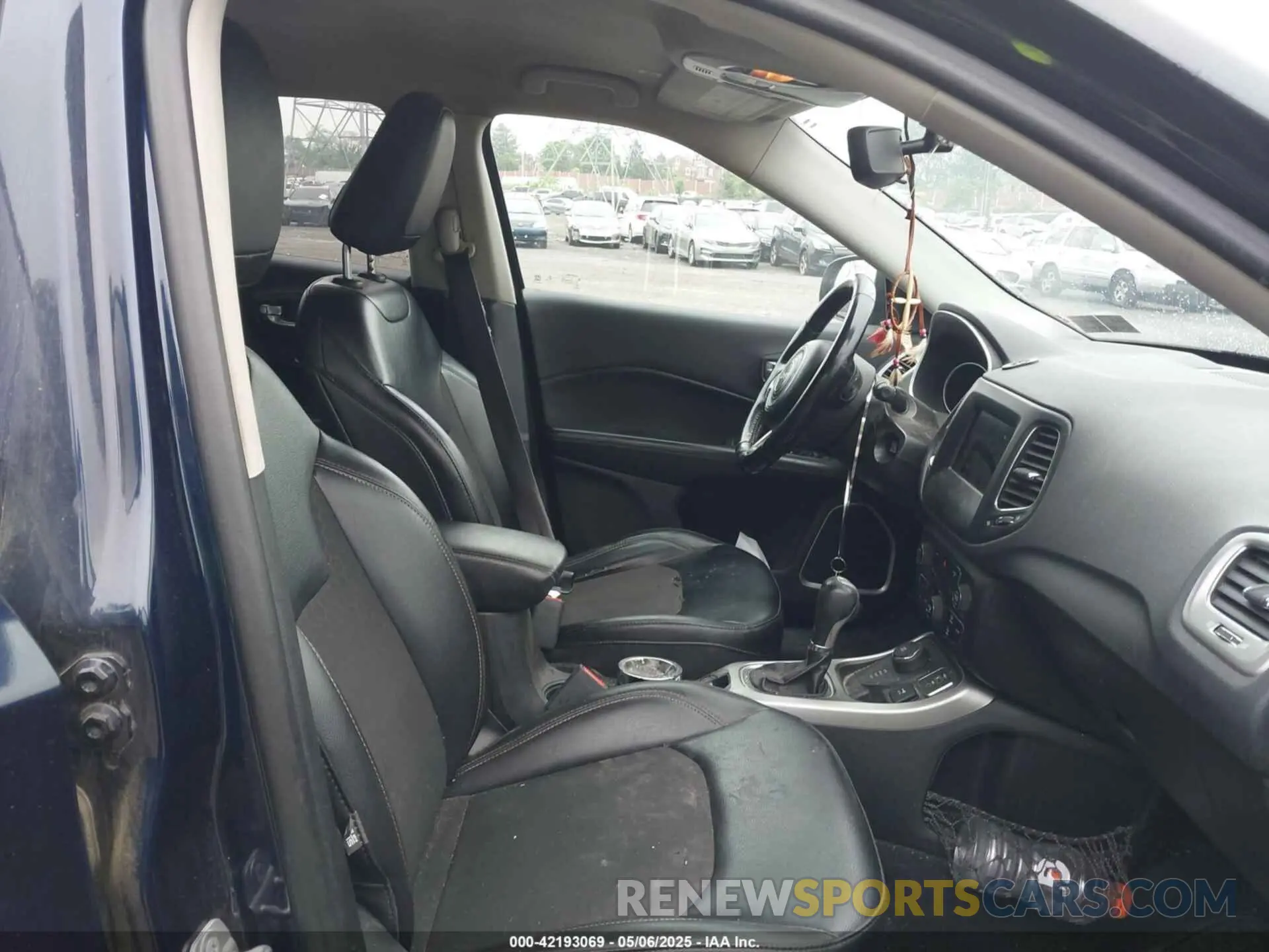 5 Photograph of a damaged car 3C4NJDBB7LT160148 JEEP COMPASS 2020