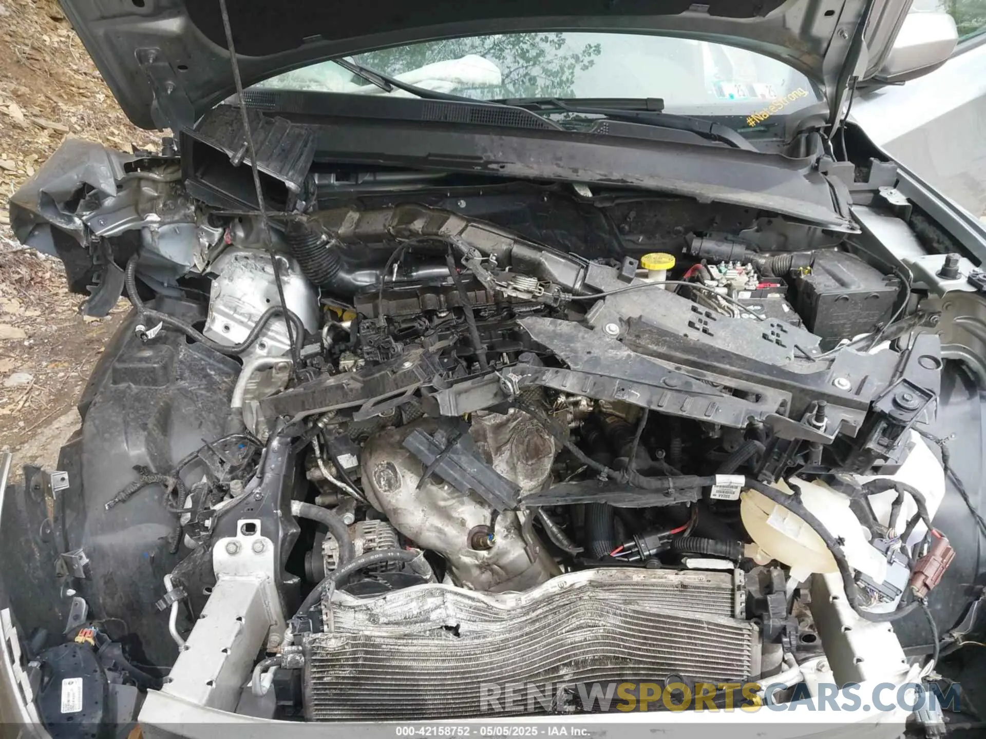 10 Photograph of a damaged car 3C4NJDBB7LT240789 JEEP COMPASS 2020
