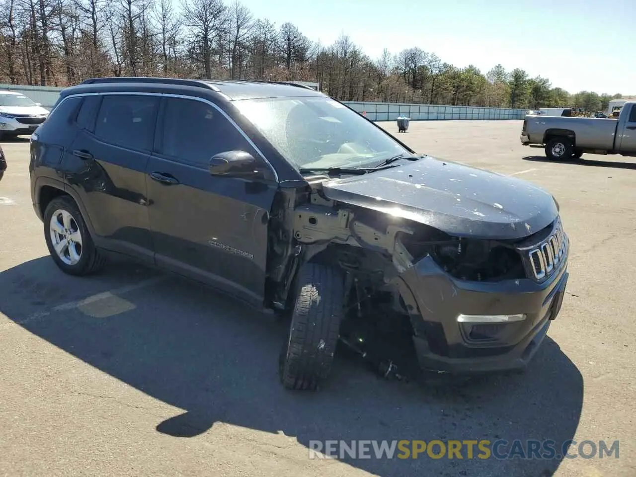 4 Photograph of a damaged car 3C4NJDBB8LT100590 JEEP COMPASS 2020