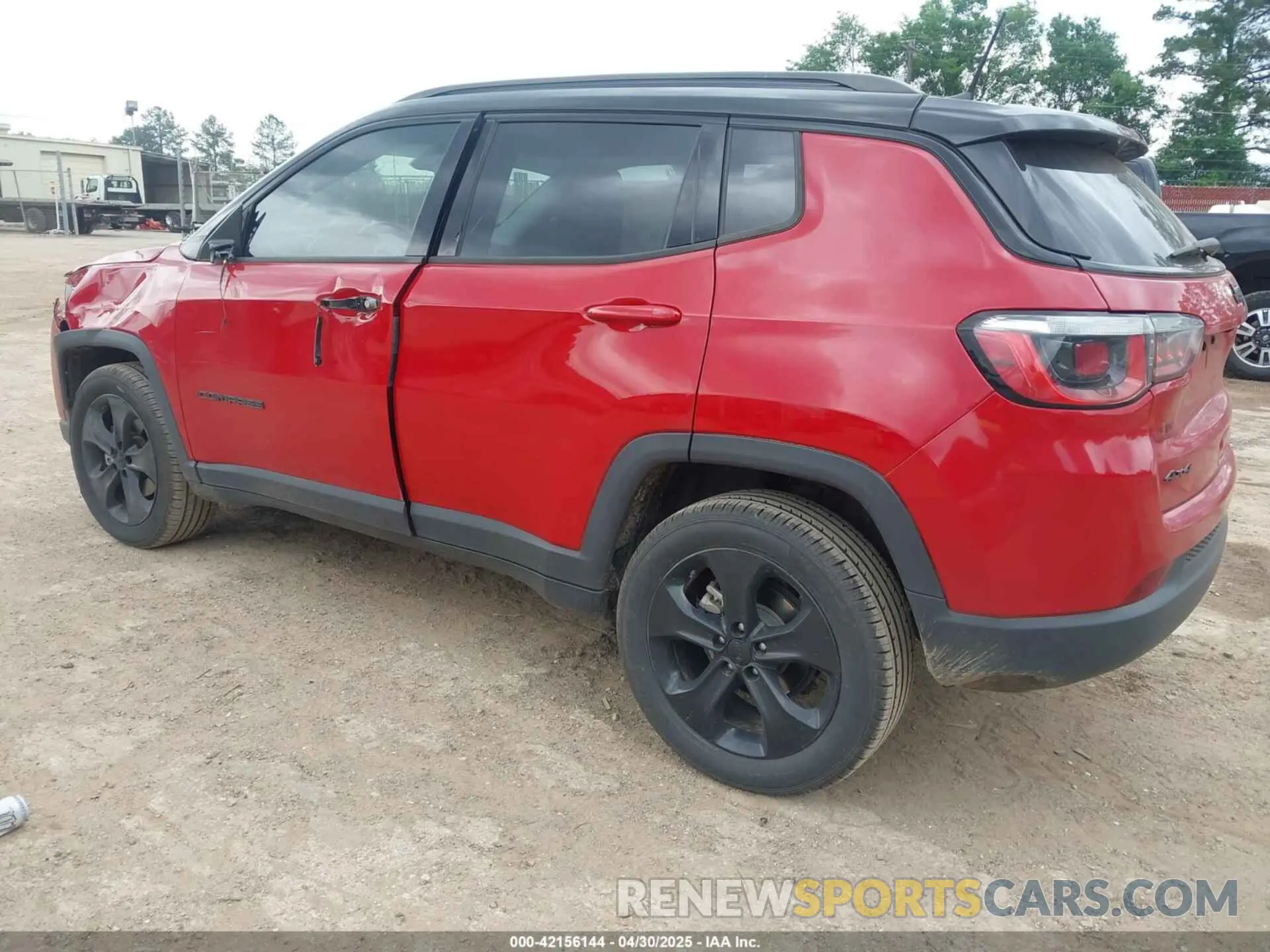 3 Photograph of a damaged car 3C4NJDBB8LT133542 JEEP COMPASS 2020