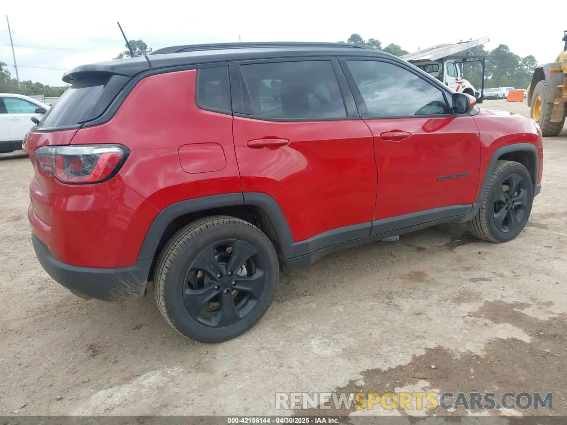 4 Photograph of a damaged car 3C4NJDBB8LT133542 JEEP COMPASS 2020