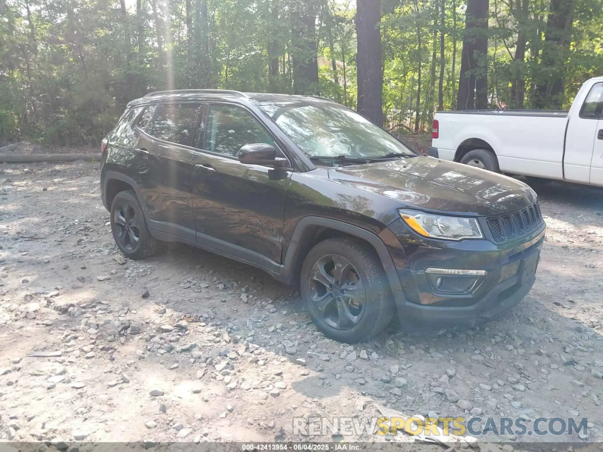 1 Photograph of a damaged car 3C4NJDBB8LT168615 JEEP COMPASS 2020
