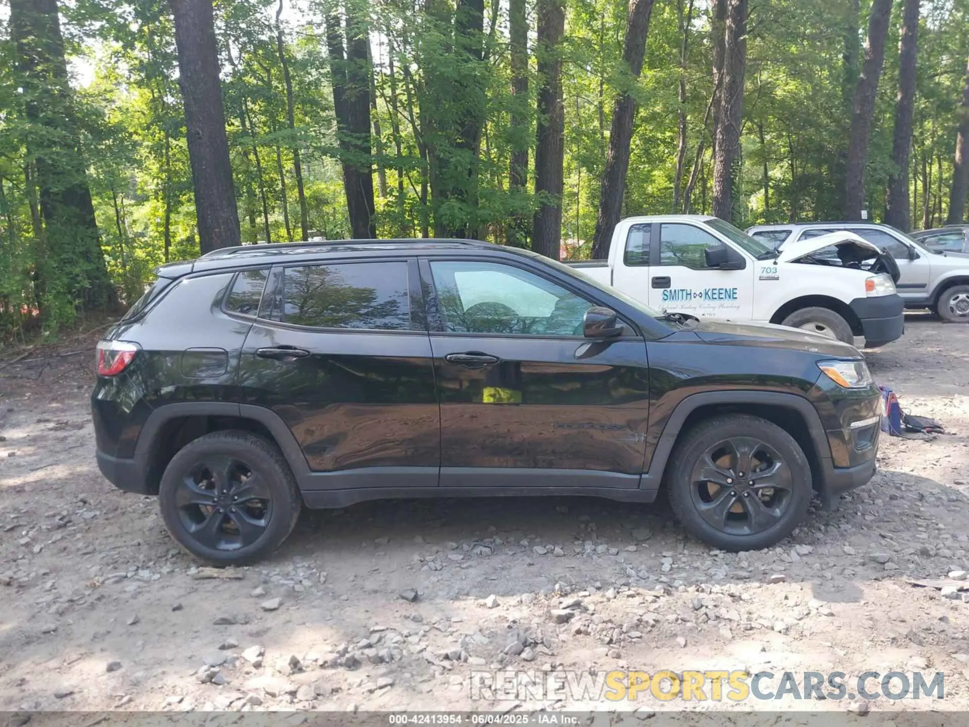 13 Photograph of a damaged car 3C4NJDBB8LT168615 JEEP COMPASS 2020