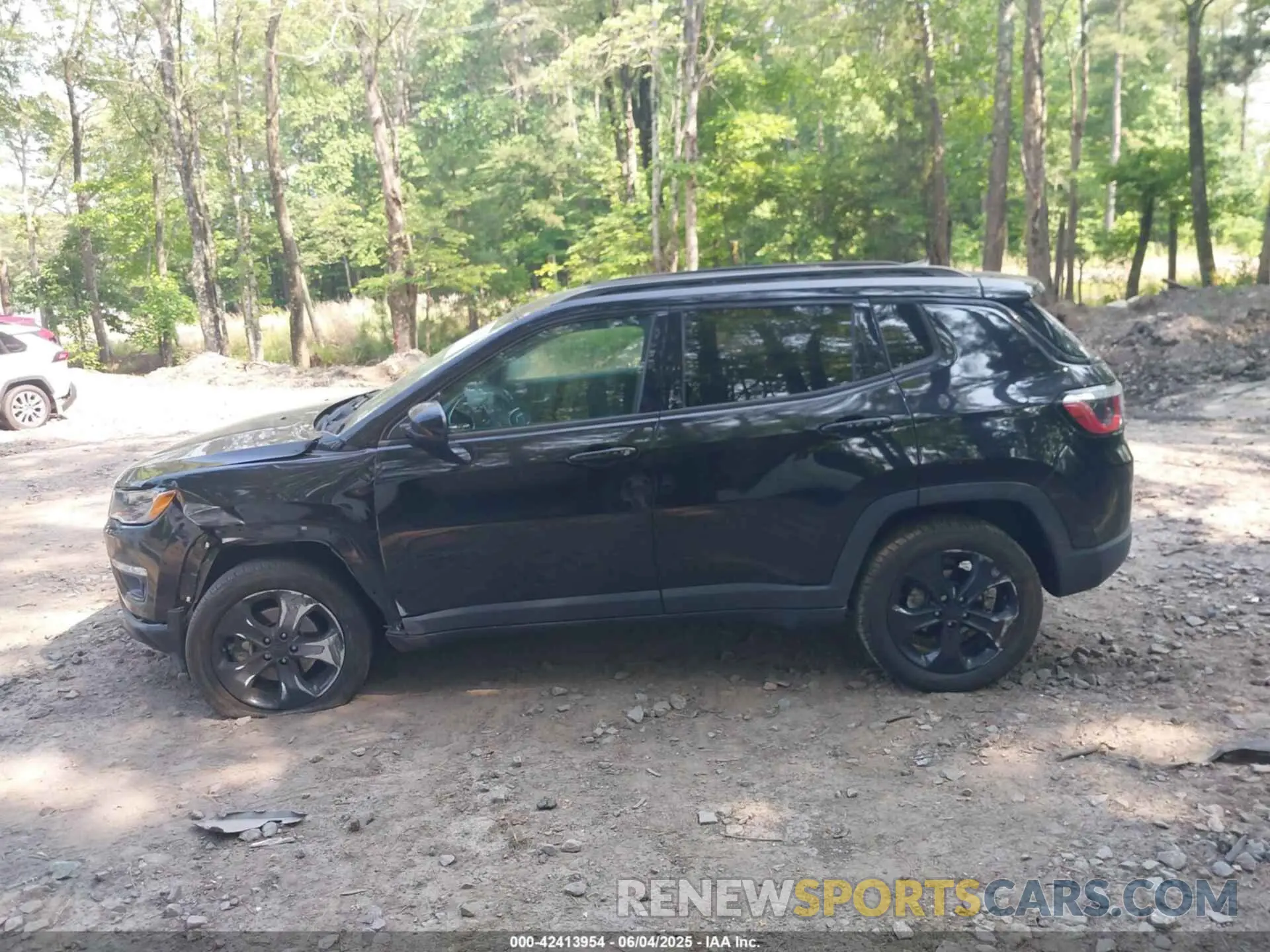 14 Photograph of a damaged car 3C4NJDBB8LT168615 JEEP COMPASS 2020