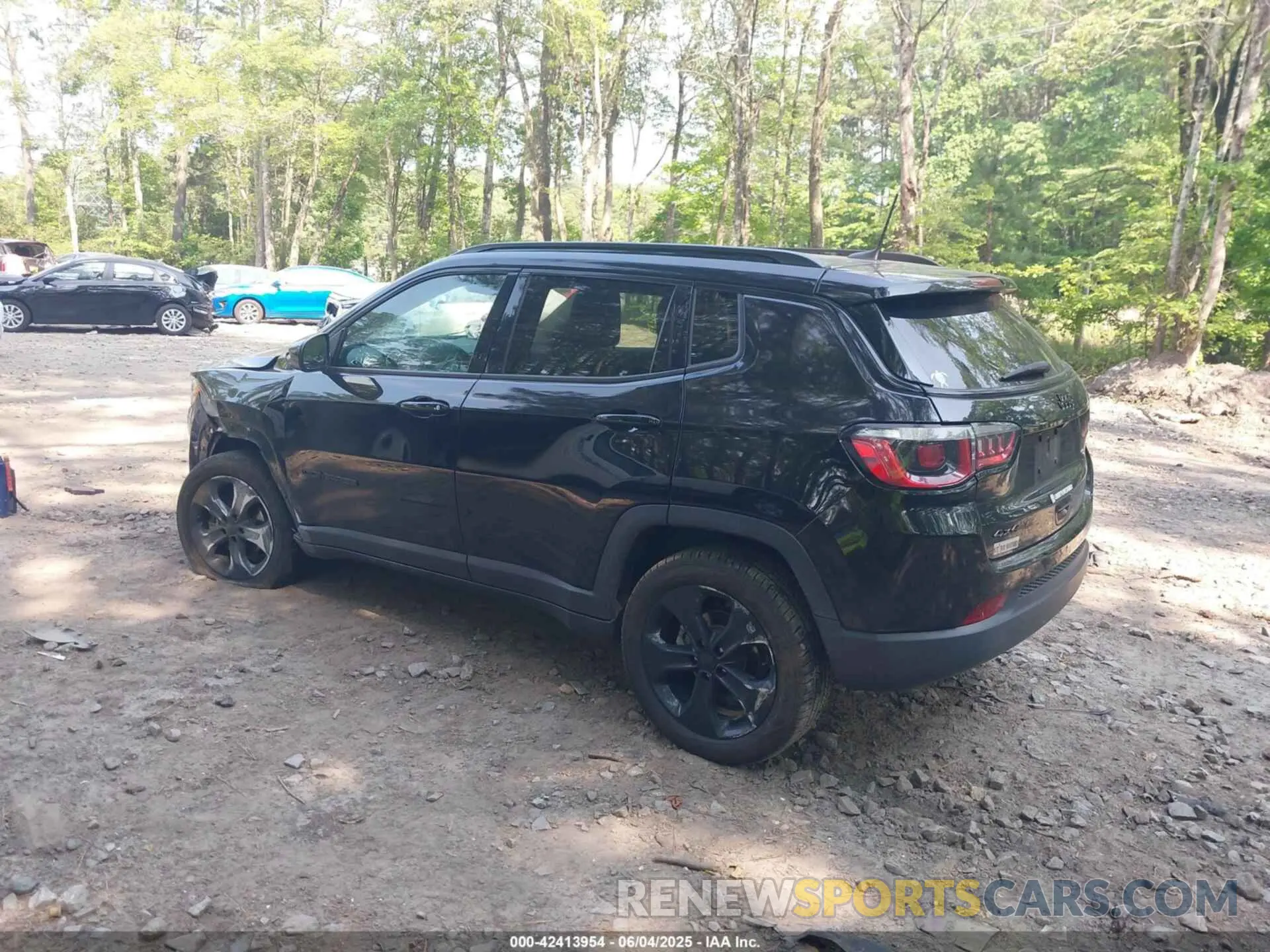 3 Photograph of a damaged car 3C4NJDBB8LT168615 JEEP COMPASS 2020