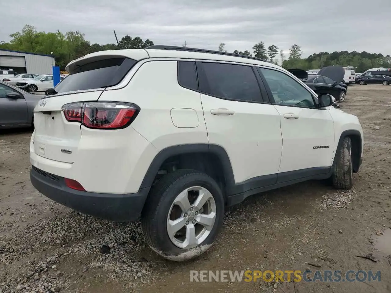 3 Photograph of a damaged car 3C4NJDBB8LT197354 JEEP COMPASS 2020