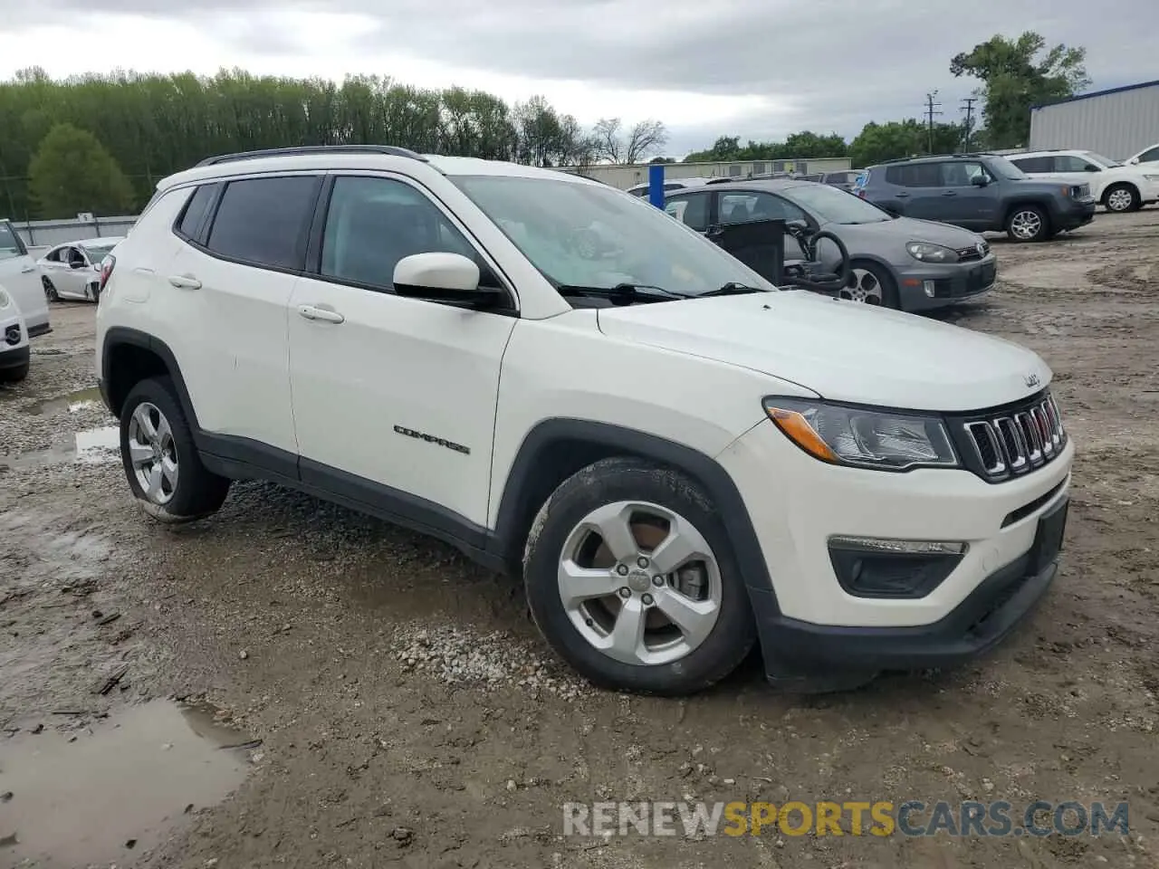 4 Photograph of a damaged car 3C4NJDBB8LT197354 JEEP COMPASS 2020